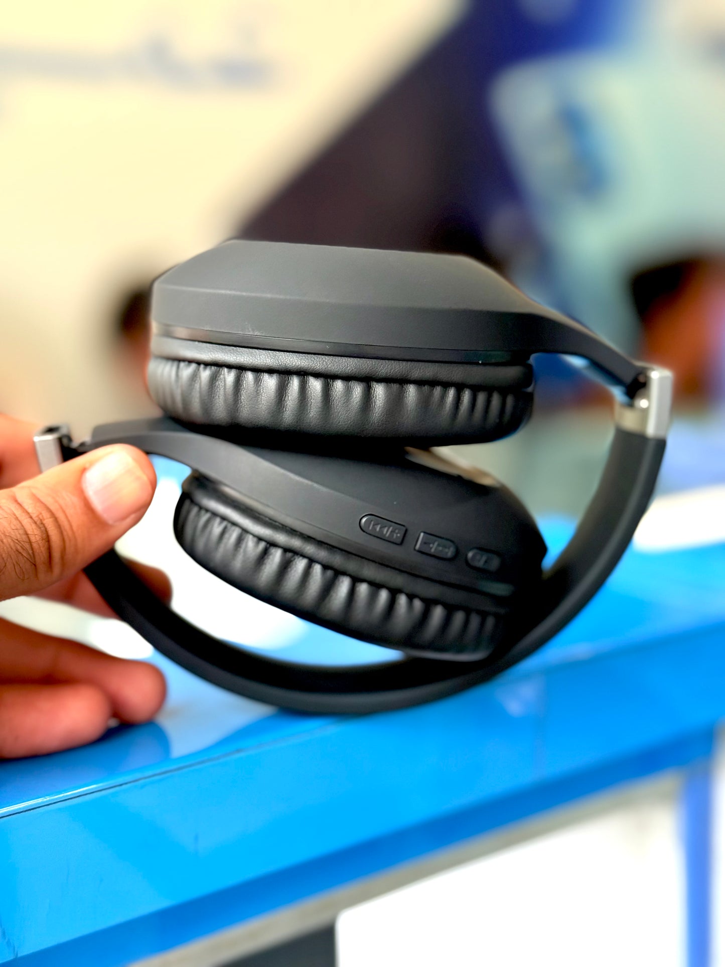 Ronin R-1500 – High Definition Sound Bluetooth Headphones | Deep Bass | Long Battery