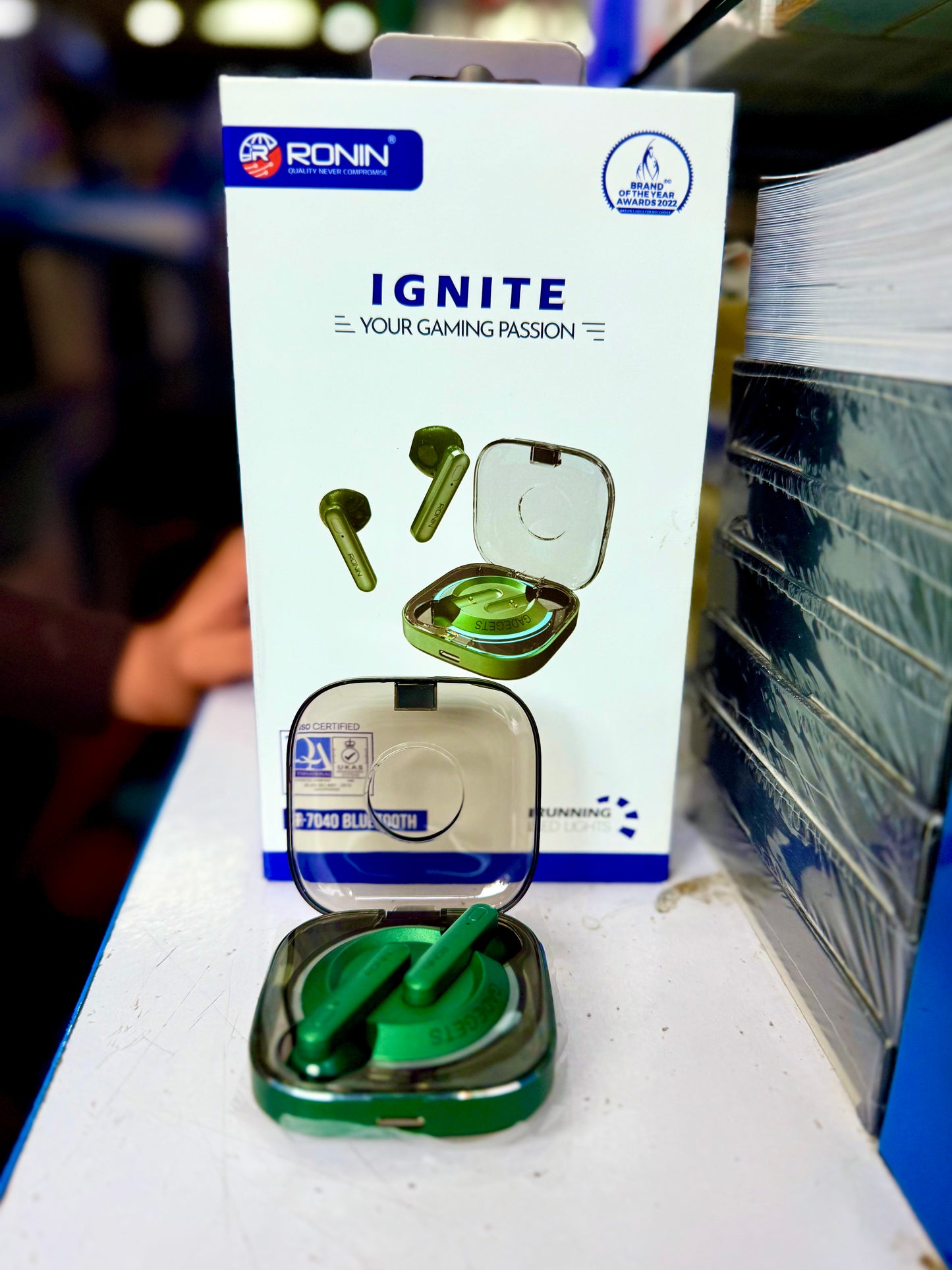 Ronin R-7040 Wireless Earbuds